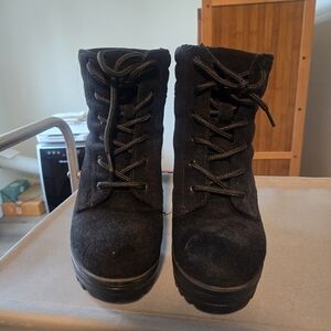 Elegant Black Lace-Up Women's Boots